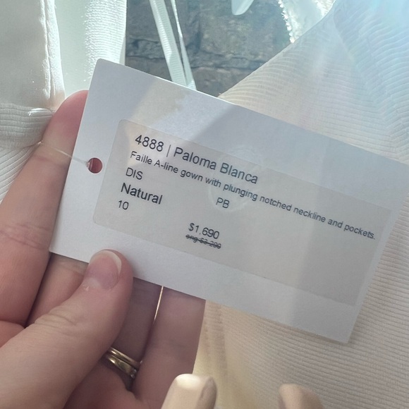 Paloma Blanca 4888 Wedding Dress - NEVER WORN OUTSIDE OF BRIDAL SALON - Picture 9 of 9